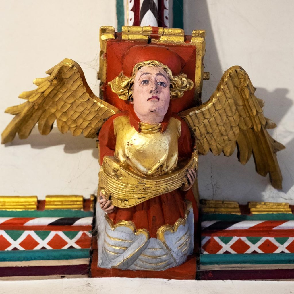 Angel playing cithern
